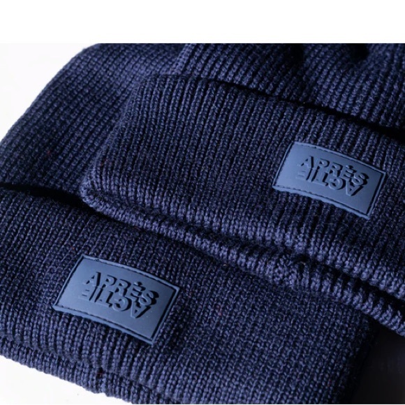 Apres Actif navy embossed hoodie, apres jogger and 100% Merino Wool Beanie (5) - Picture 5 of 5